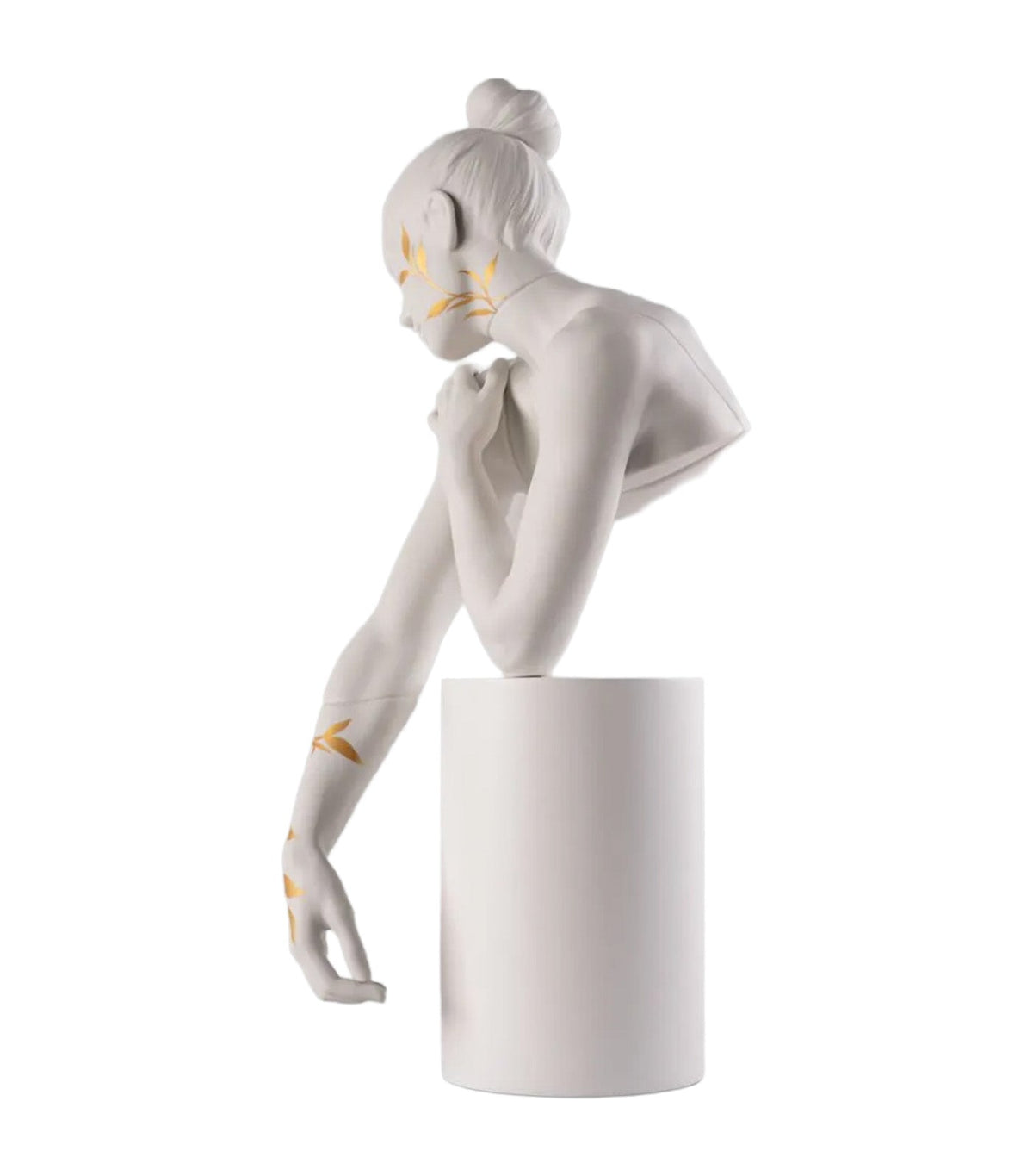 Reflections of Nature - Her Sculpture. White-gold
