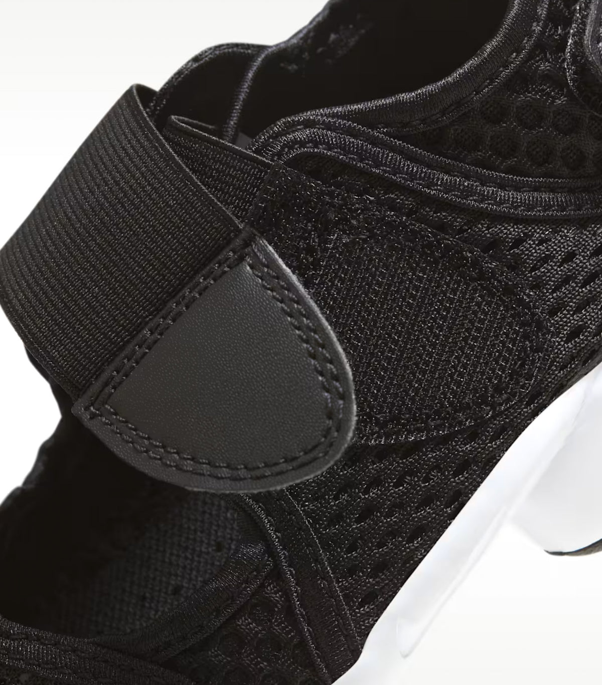 Rift Black/White