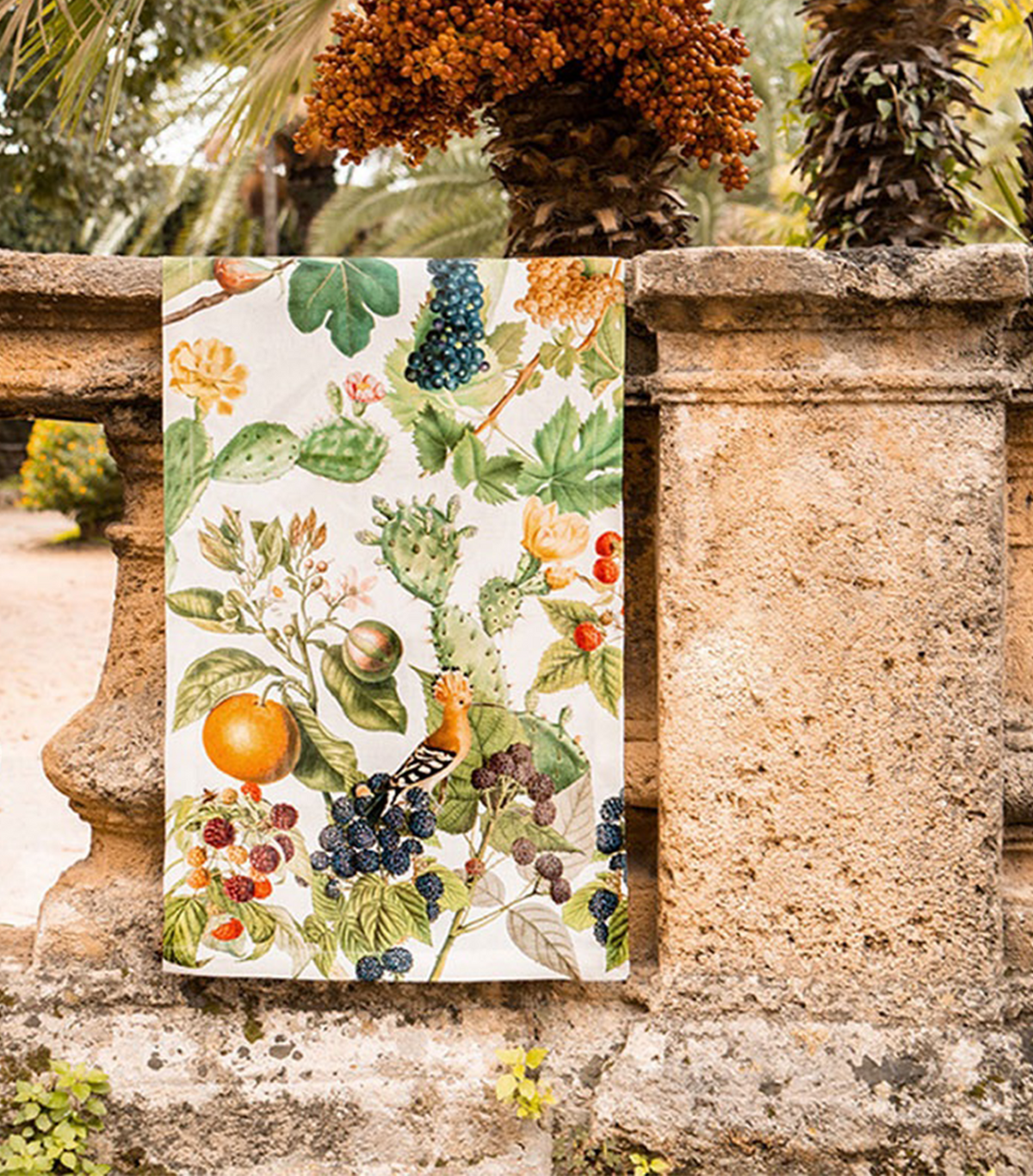 Montedoro Linen Tablerunner