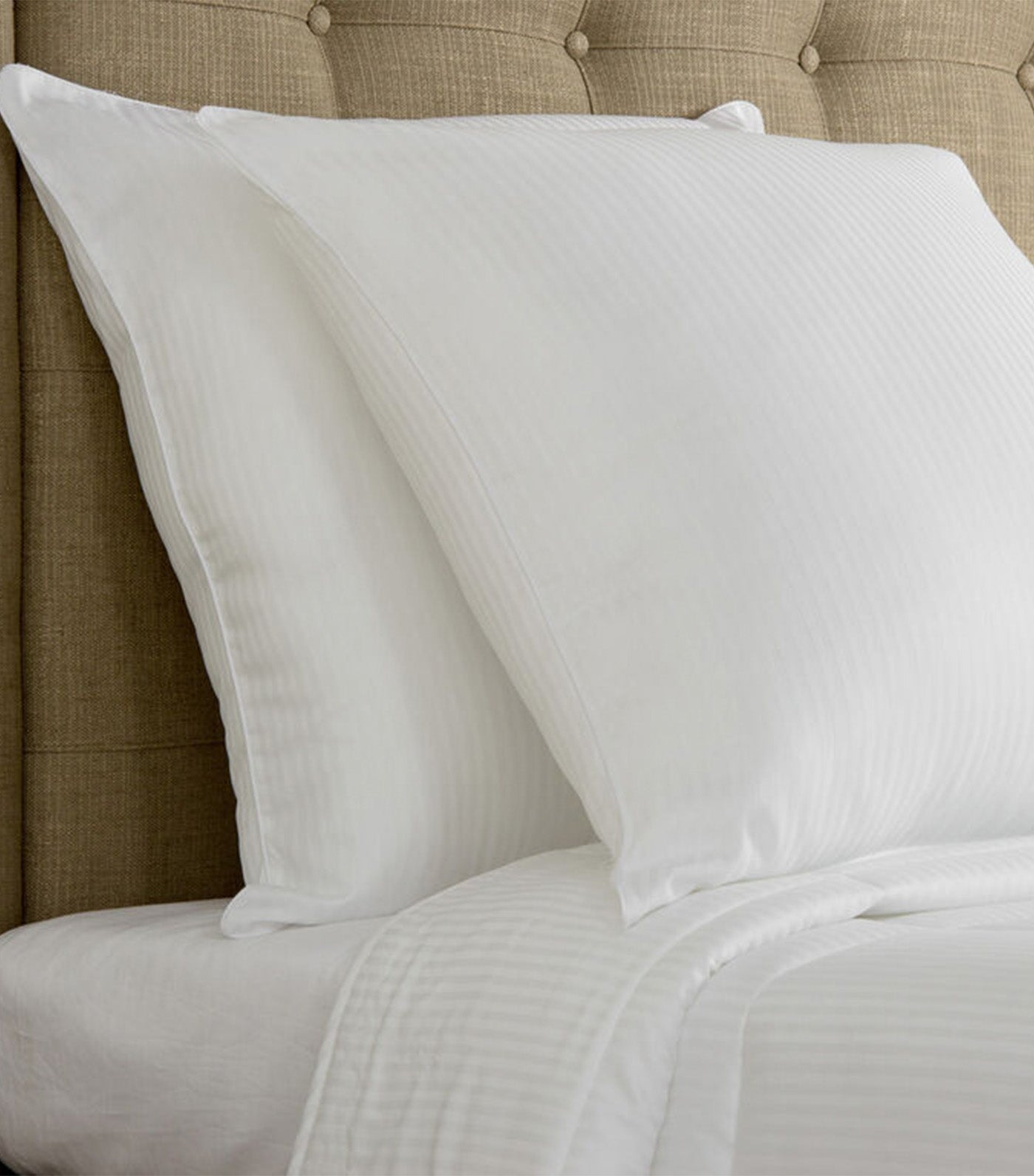 Nuvola Medium Decorative Pillow White