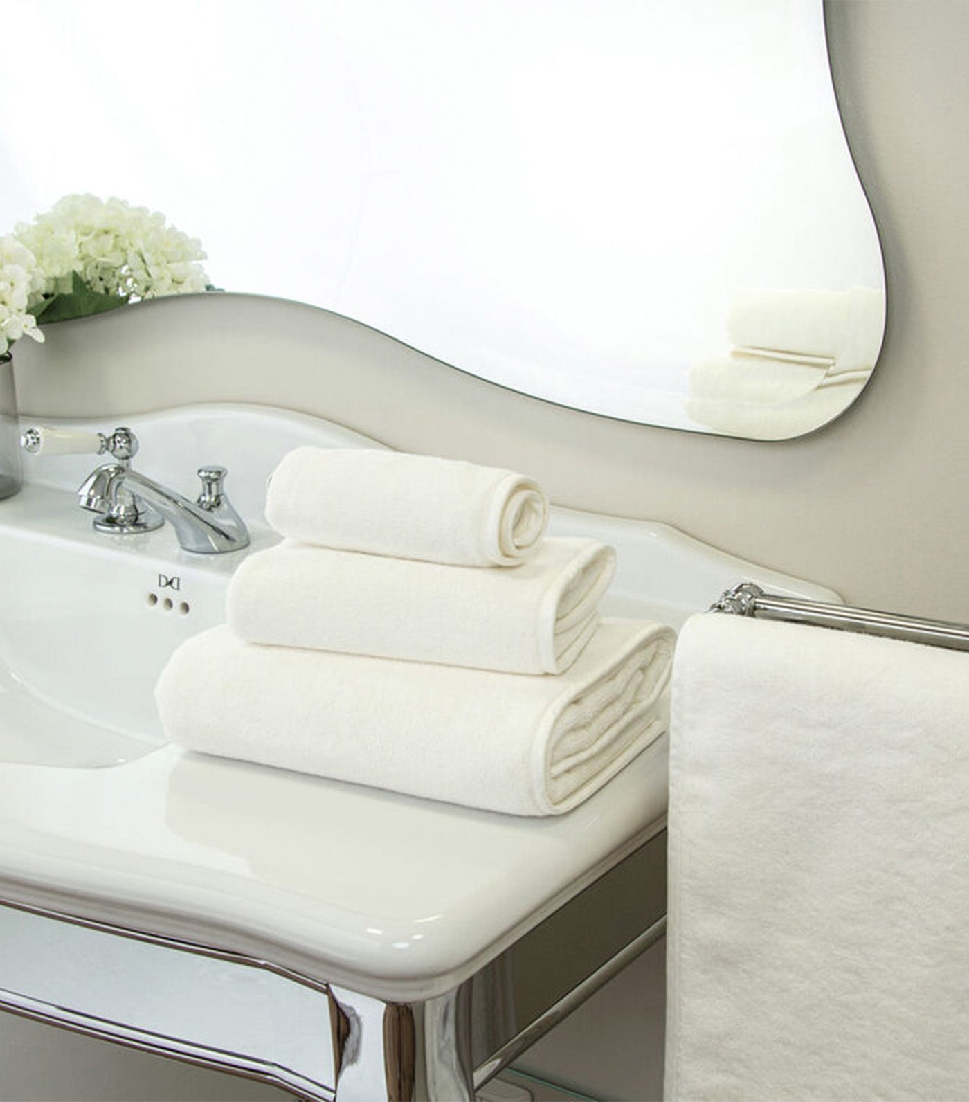 Plush Bath Mat Milk