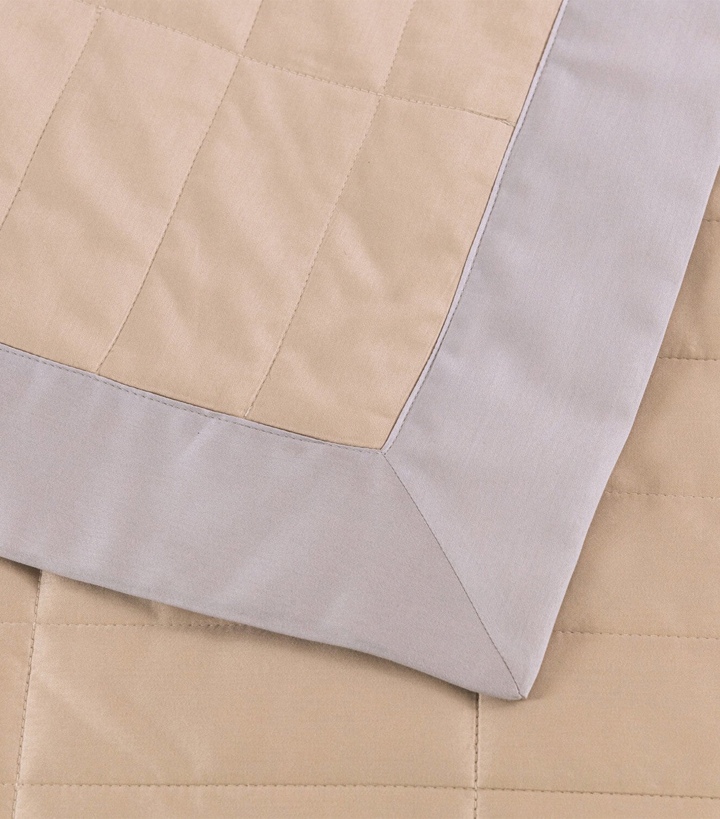 Rectangular Light Quilt Savage Beige/Gray Cliff