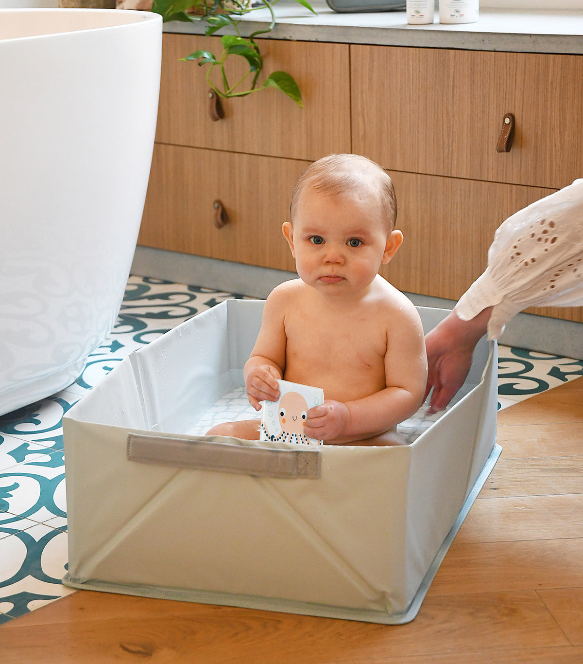 Camele'o Foldable Pop-Up Bath