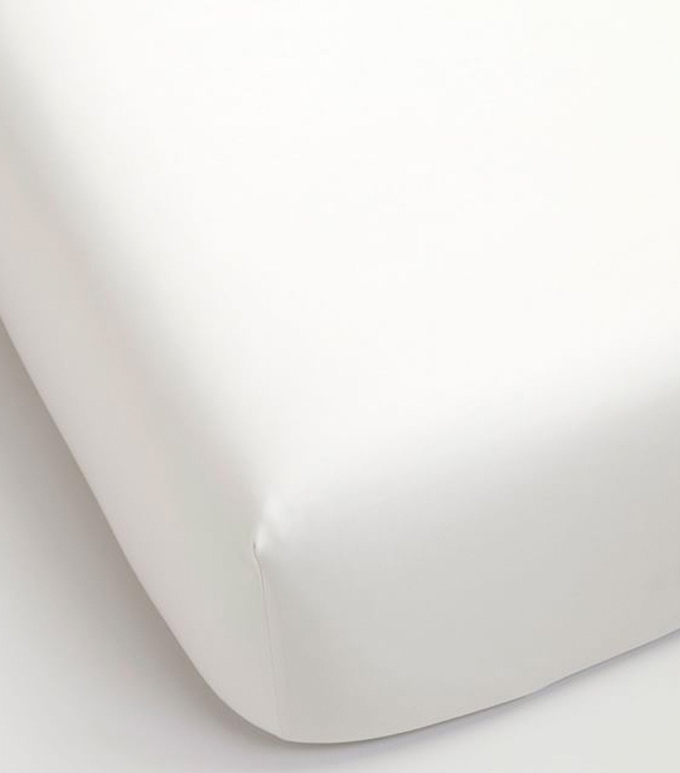 Pottery Barn PB Essential 300-Thread-Count Fitted Sheet - White