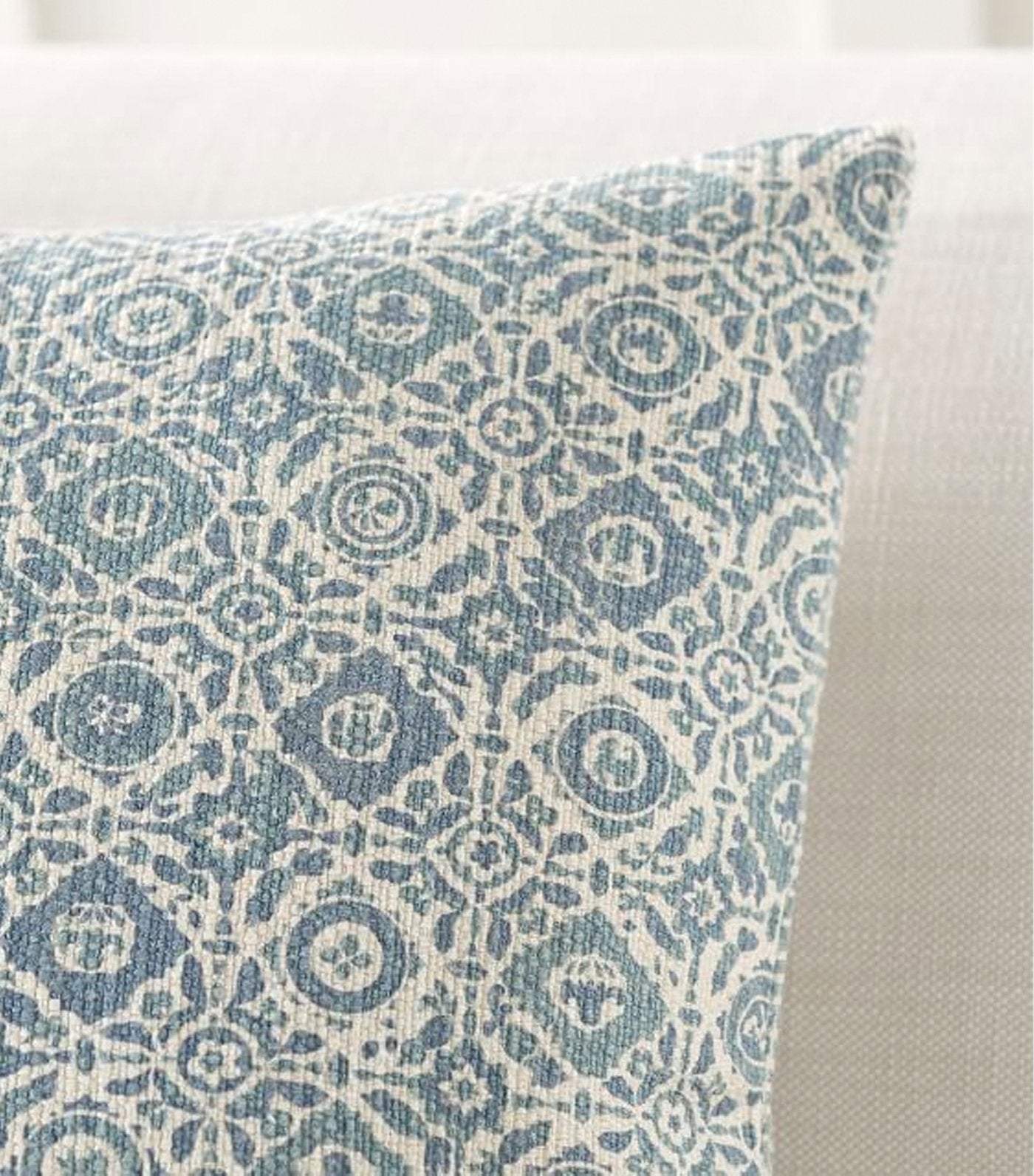 Pottery Barn Elinor Reversible Pillow Cover