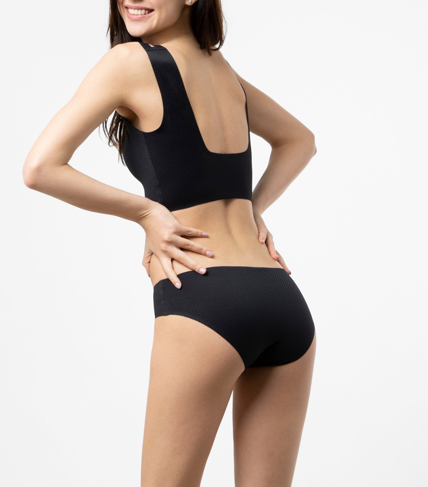 FEEL FLOW NonWired PullOn Top Black