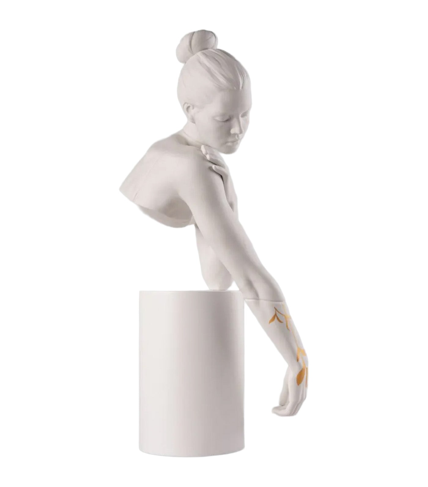 Reflections of Nature - Her Sculpture. White-gold
