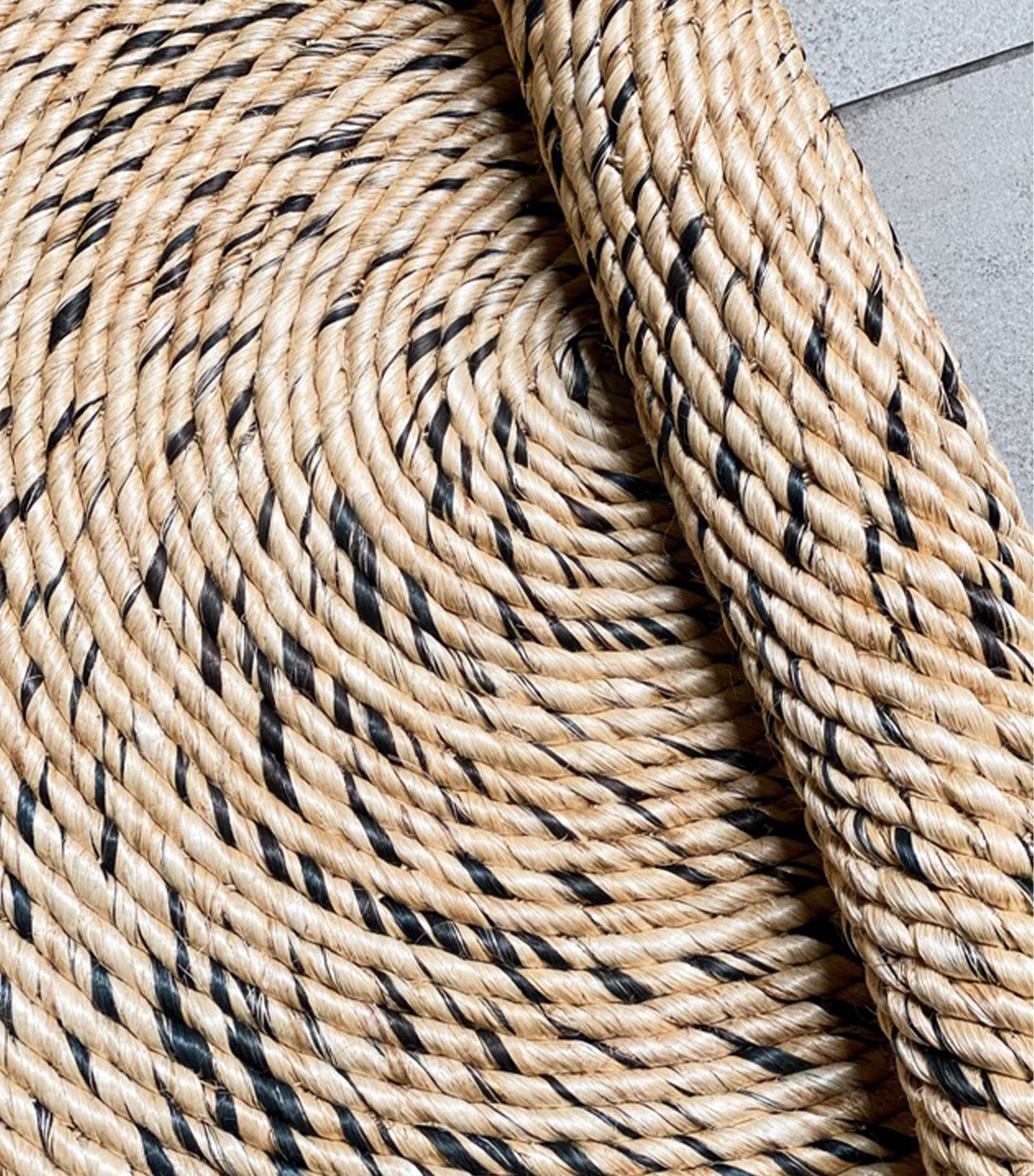 Abaca Thick Weave Round Rug Black Marble 4ft