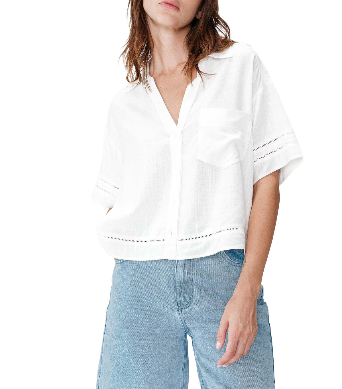 Winka Loose Lace Shirt with Short Sleeves White