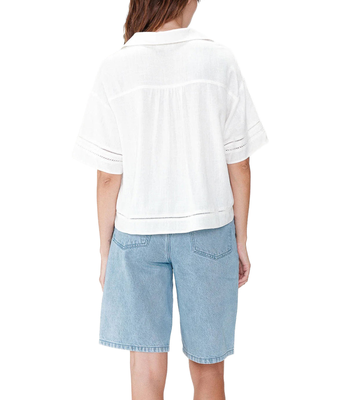 Winka Loose Lace Shirt with Short Sleeves White