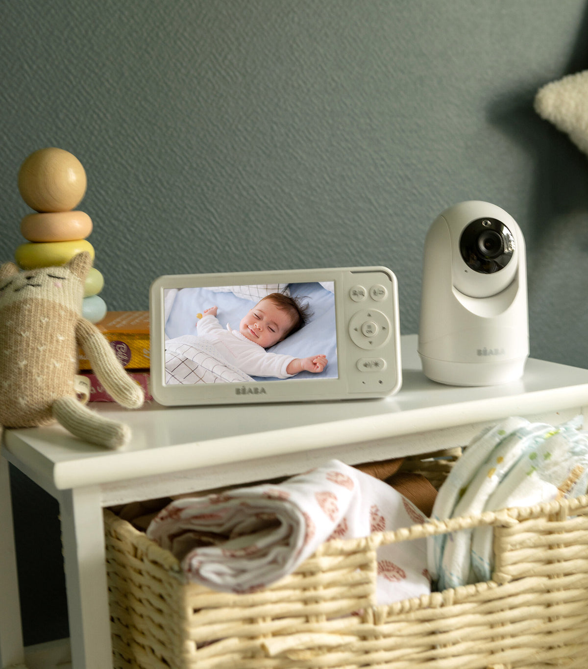 Zen+2 Bay Monitor White