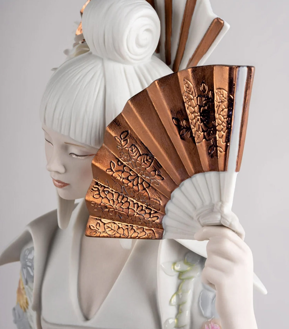 Japanese Dancer Figurine