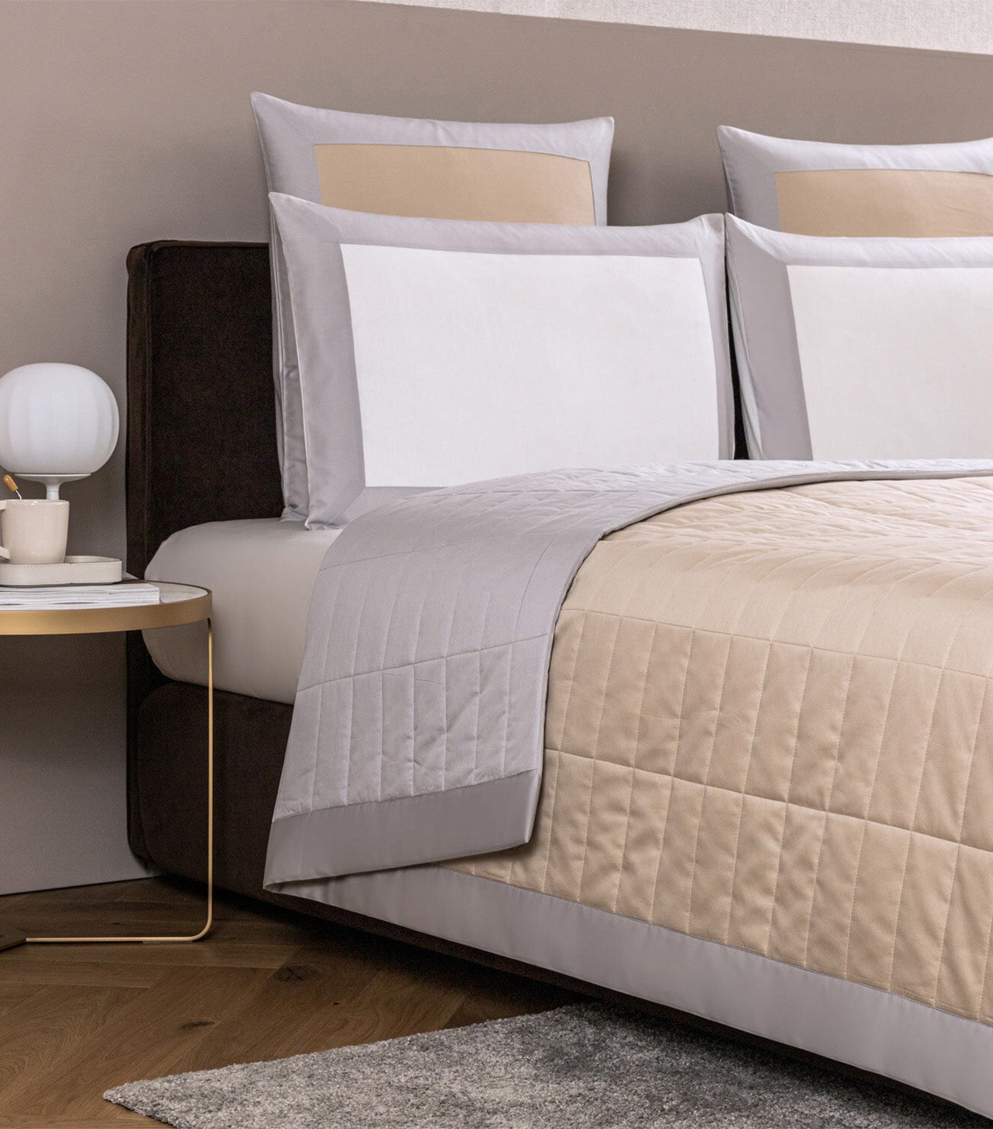 Rectangular Light Quilt Savage Beige/Gray Cliff