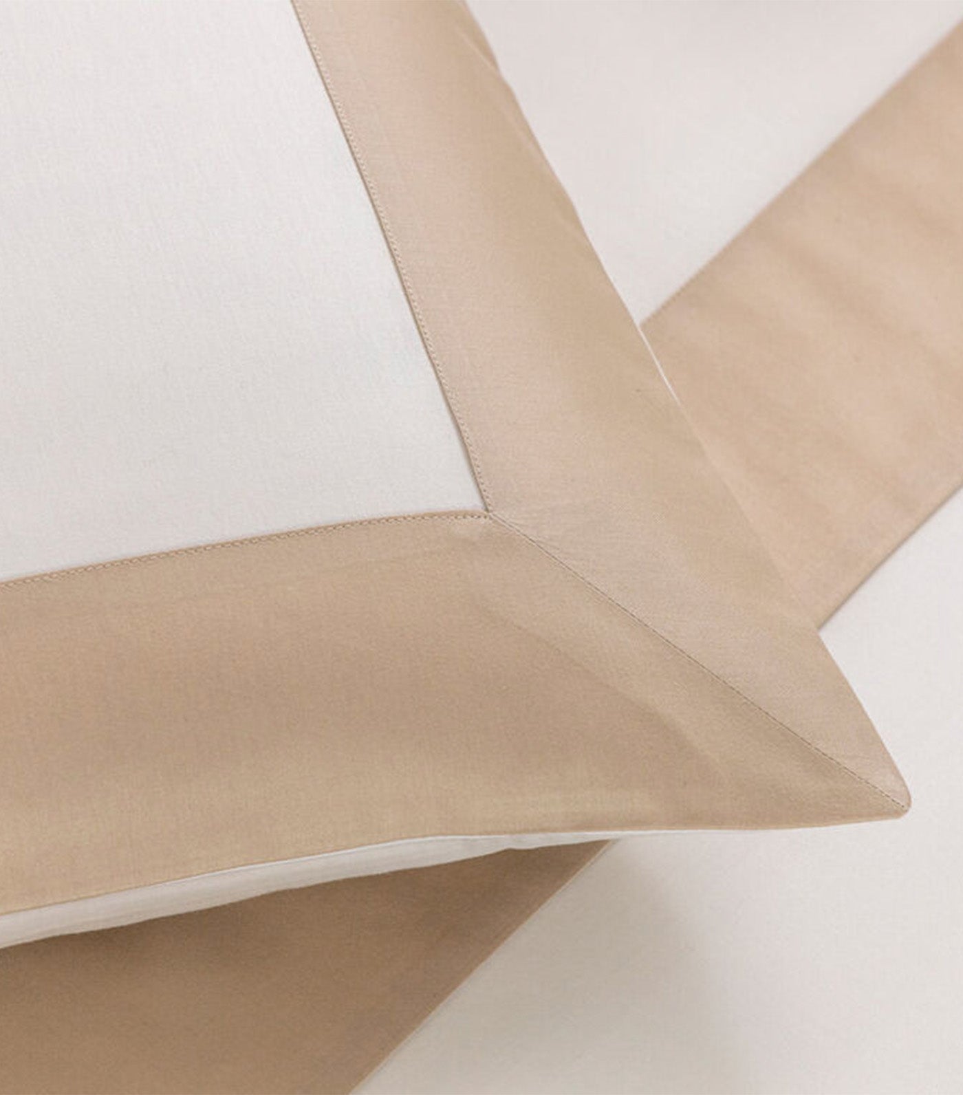 Bold Pillowcase Milk/Savage Beige