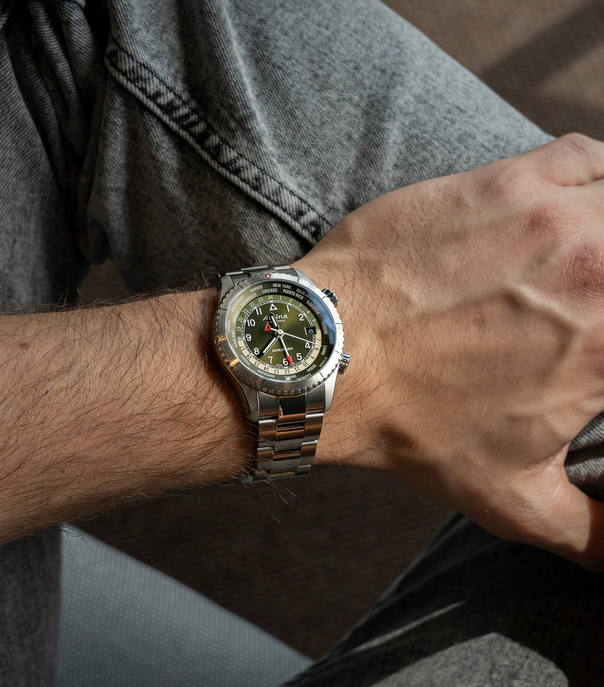 Worldtimer AL-255GR4S26B Silver