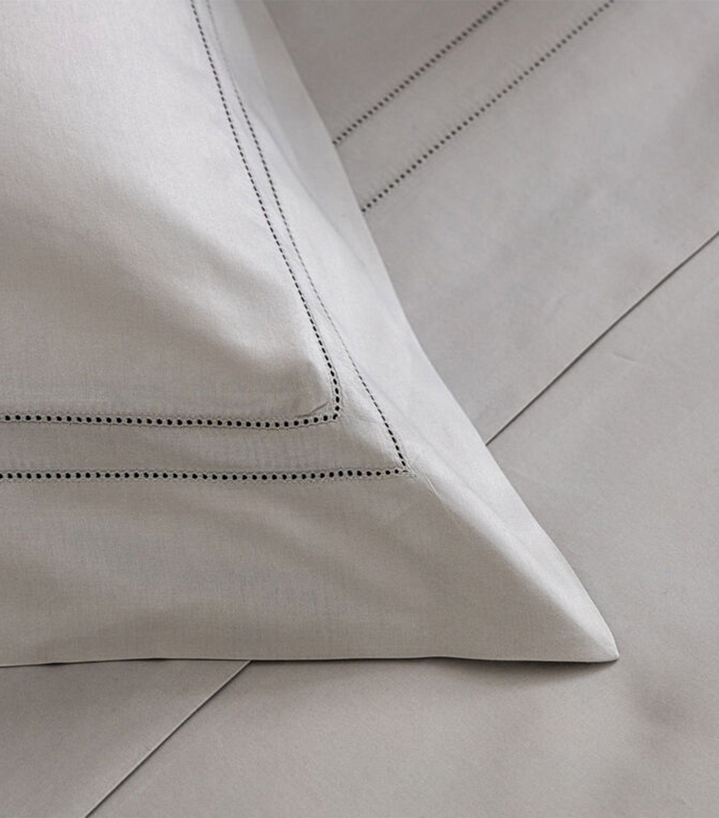 Doppio Ajour Duvet Cover Set Gray Cliff