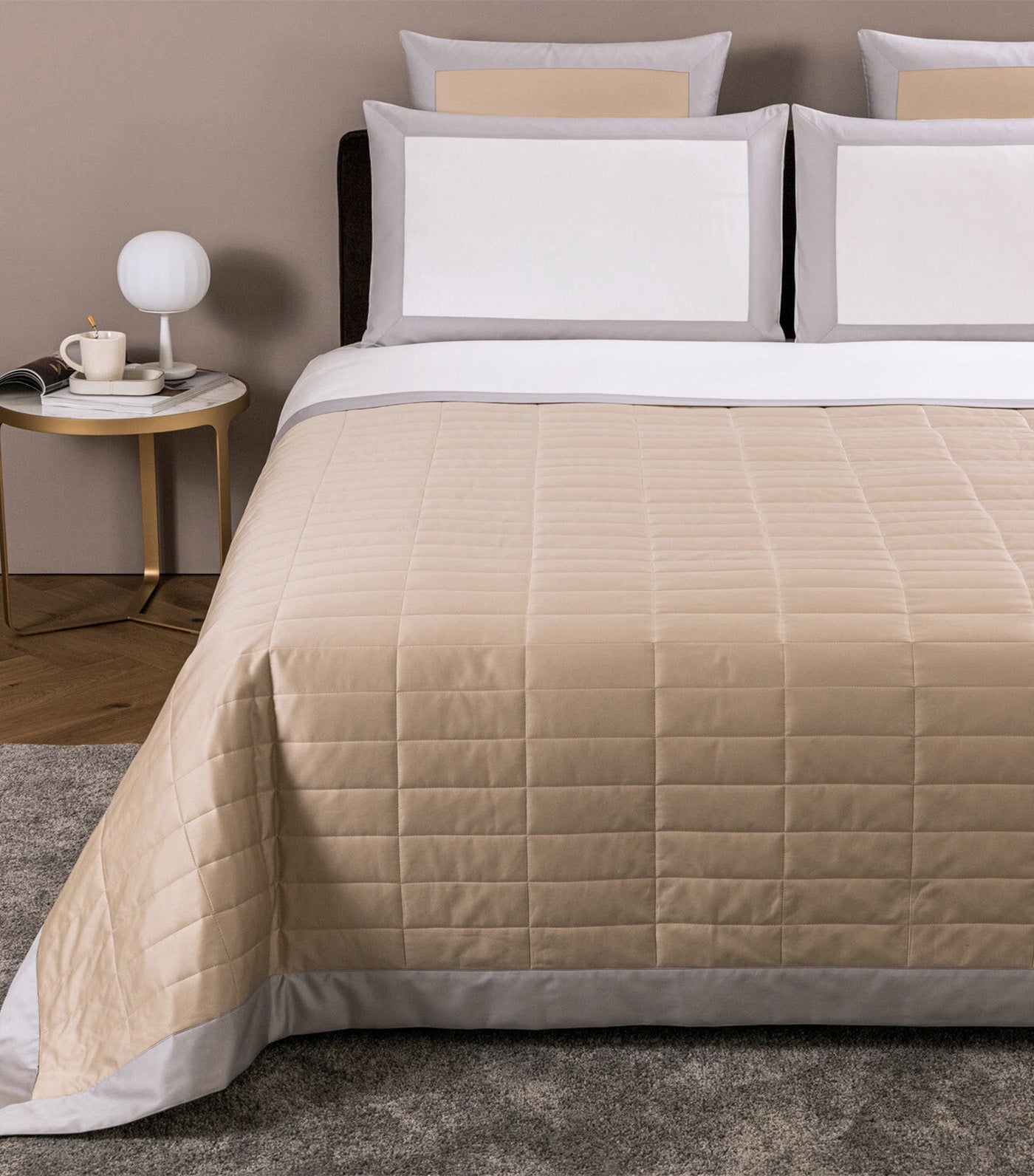 Rectangular Light Quilt Savage Beige/Gray Cliff
