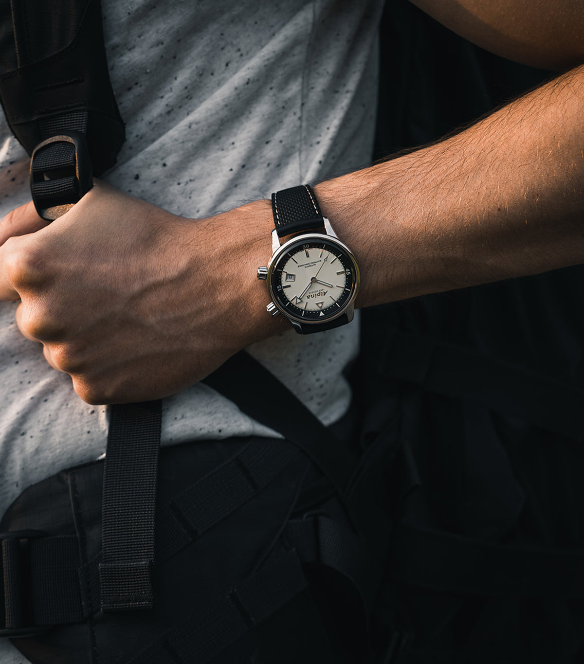 Heritage 300 AL-525S4H6 Silver/Black