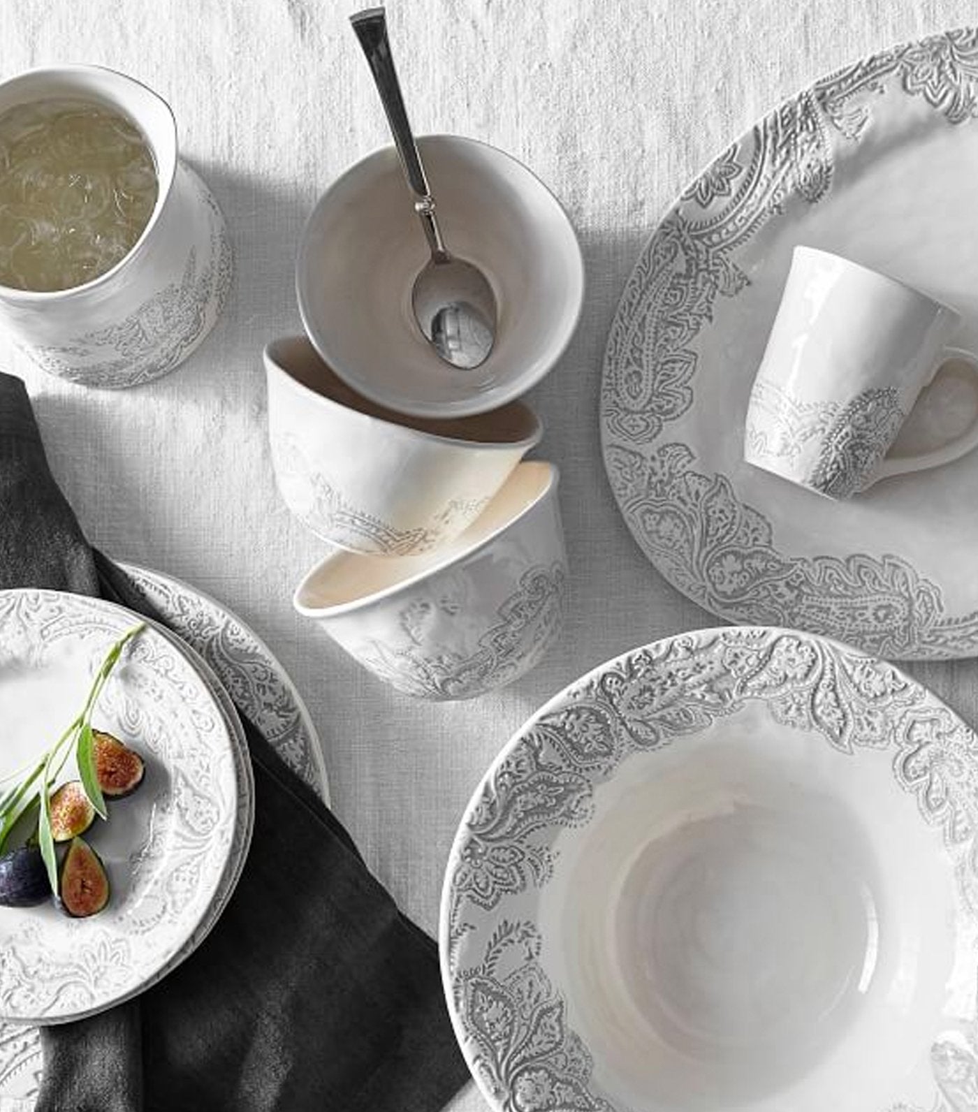 Pottery Barn Scarlett Paisley Oval Serving Platter