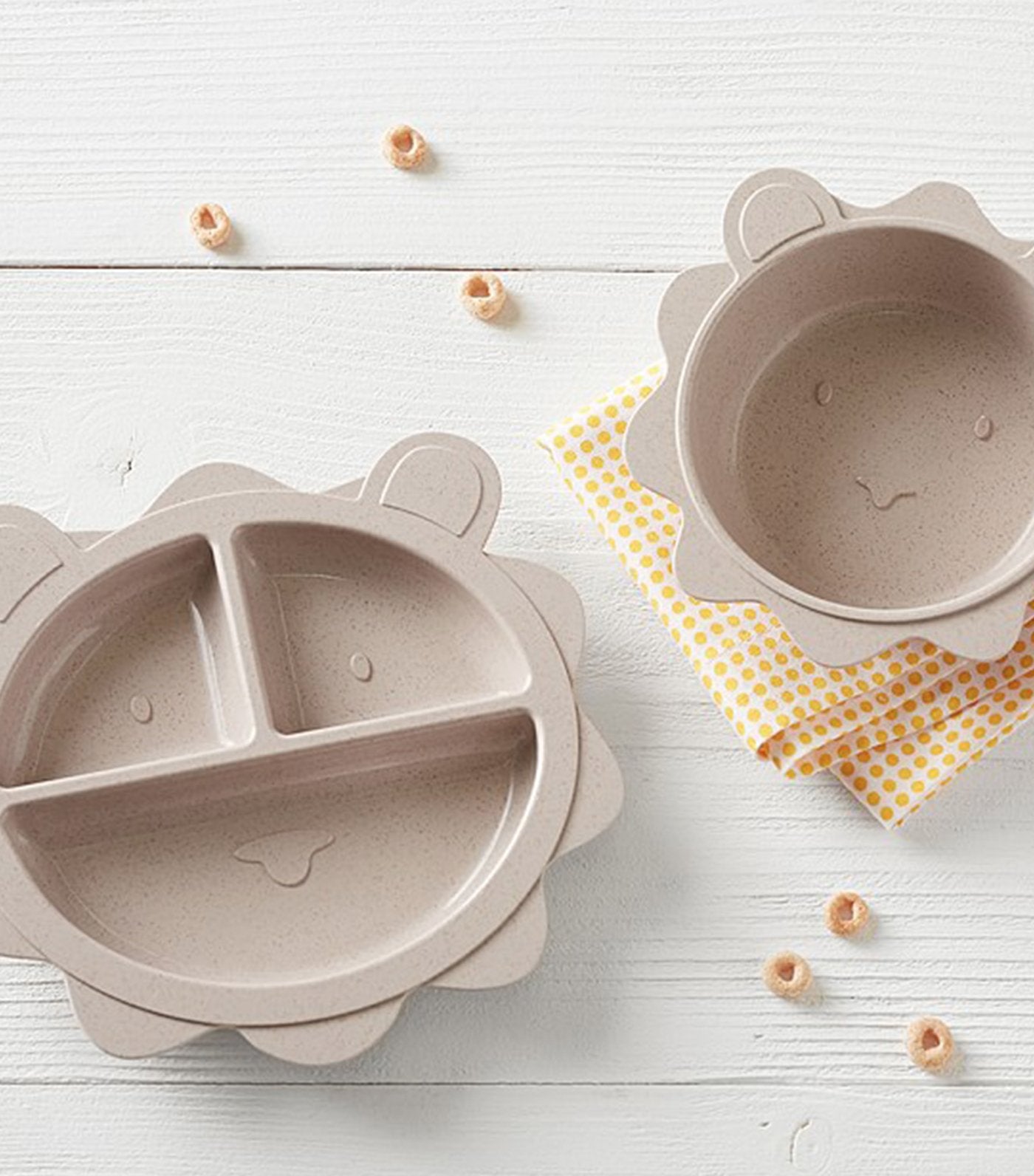 pottery barn kids lion shaped astrik feeding set