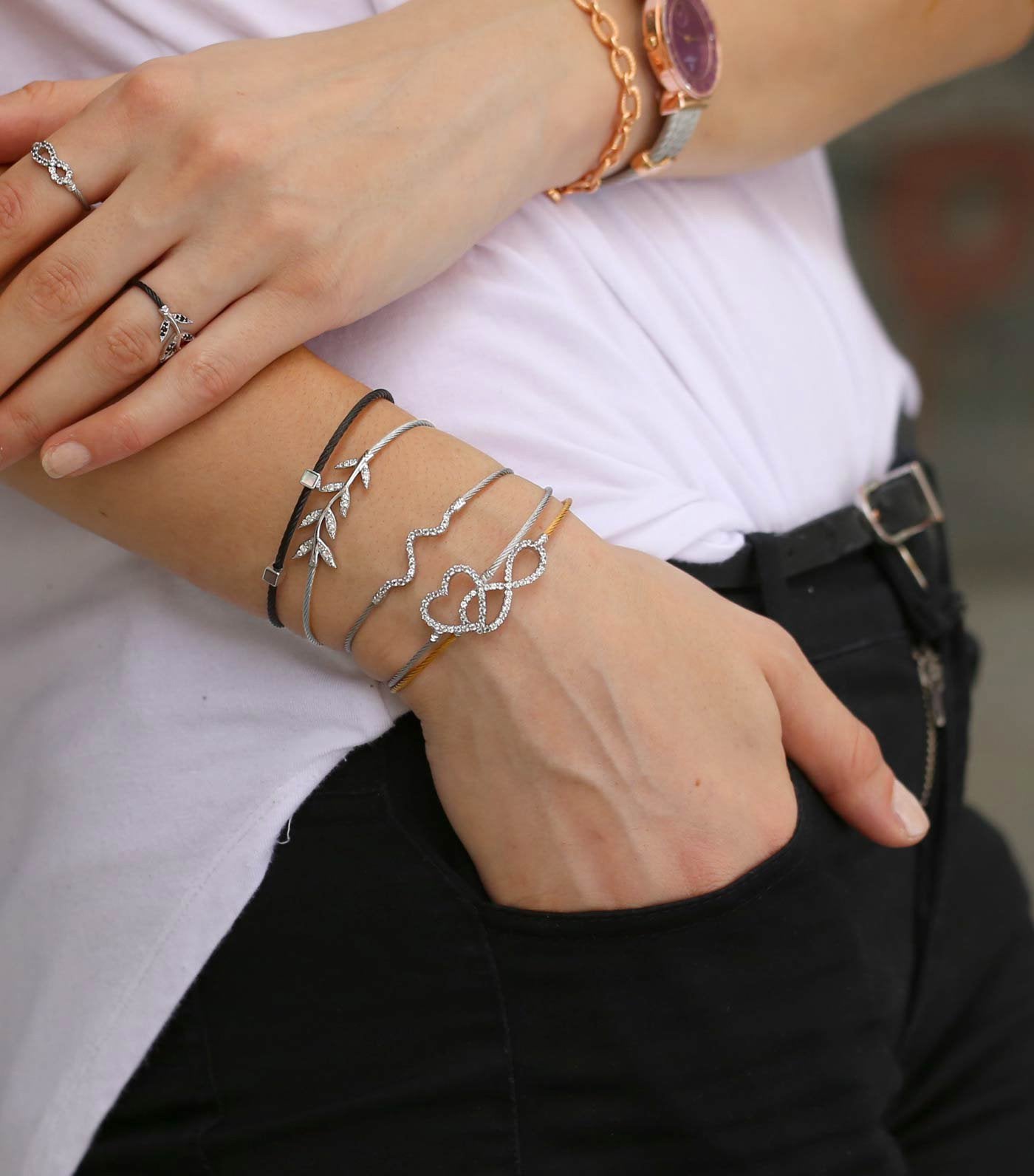 Laetitia White Topaz Bangle Gray