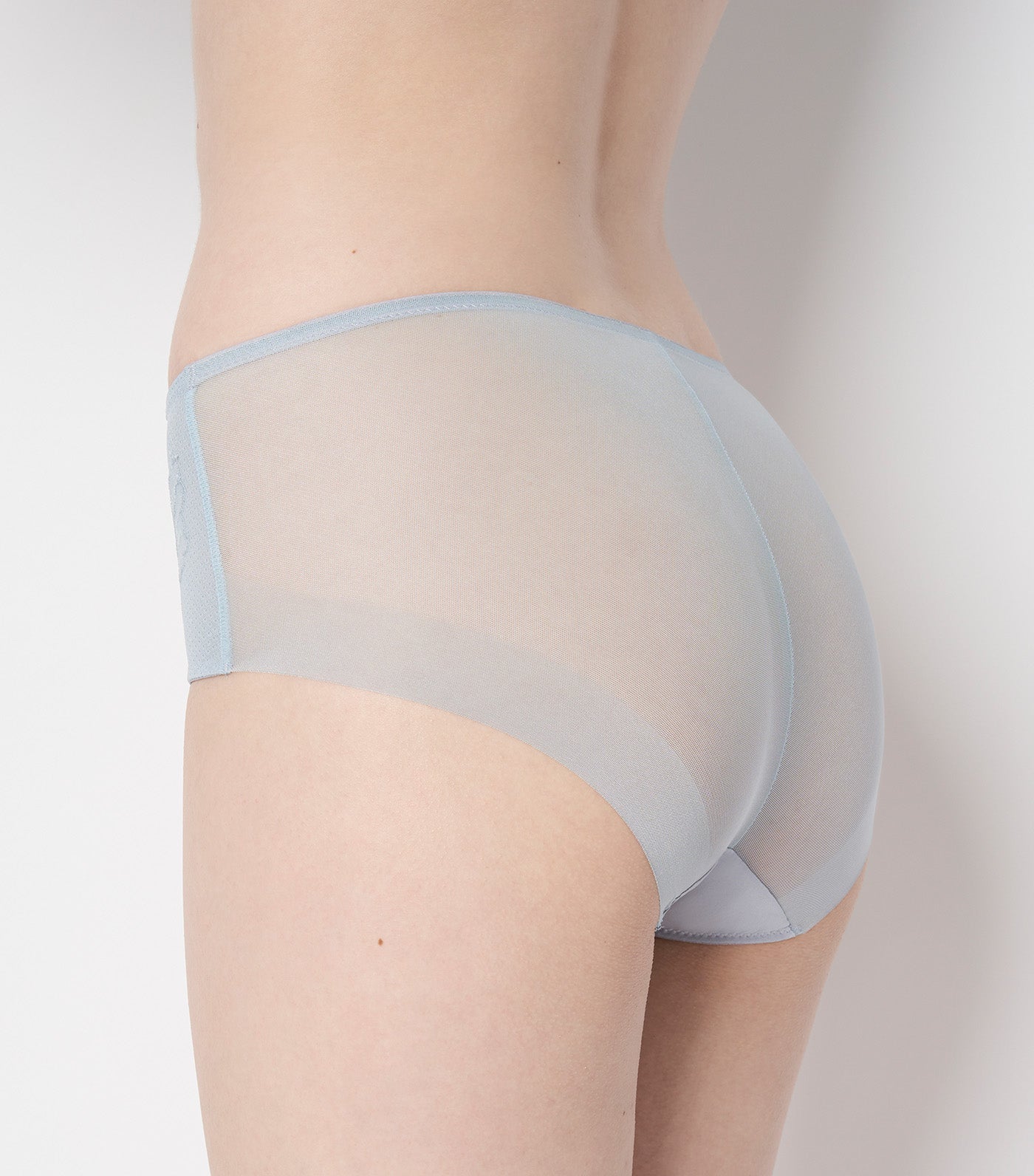 Sculpt Airy Full Hipster Panty Dove Gray