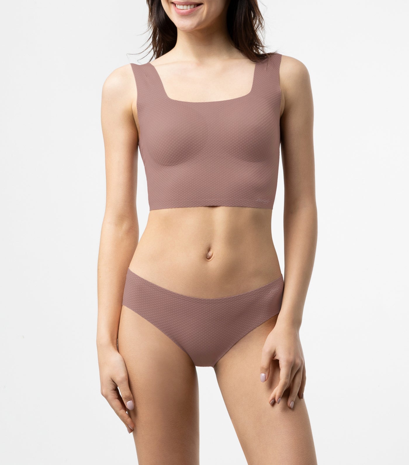 F. FLOW Seamless Hipster Panty Dark Brown