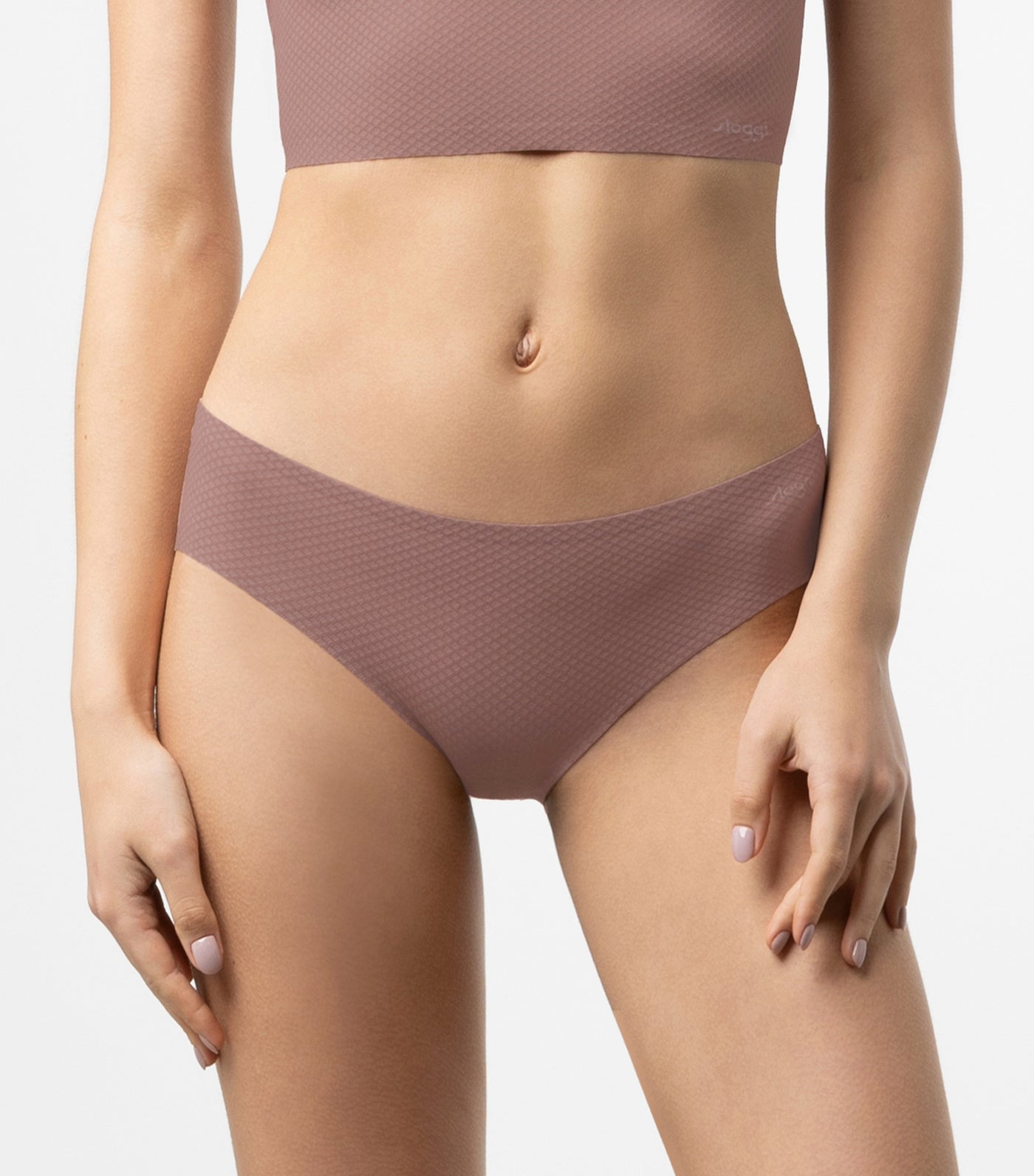 F. FLOW Seamless Hipster Panty Dark Brown