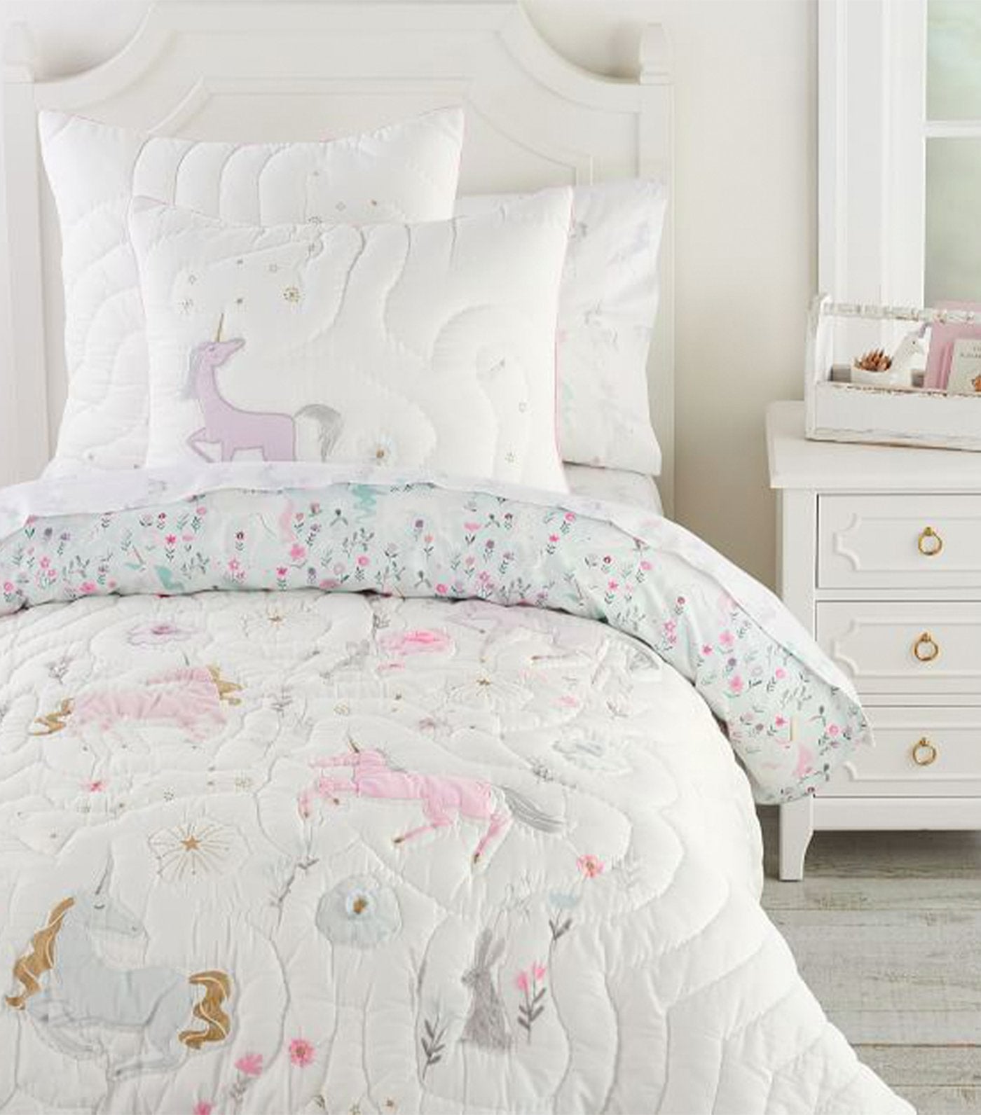 pottery barn kids mystical unicorn quilt
